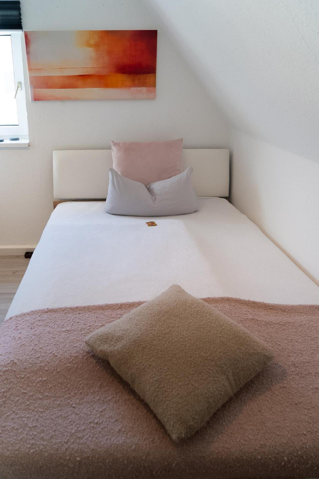 Zentrale Ruhige 3-Zimmer-Wohnung Касел Екстериор снимка