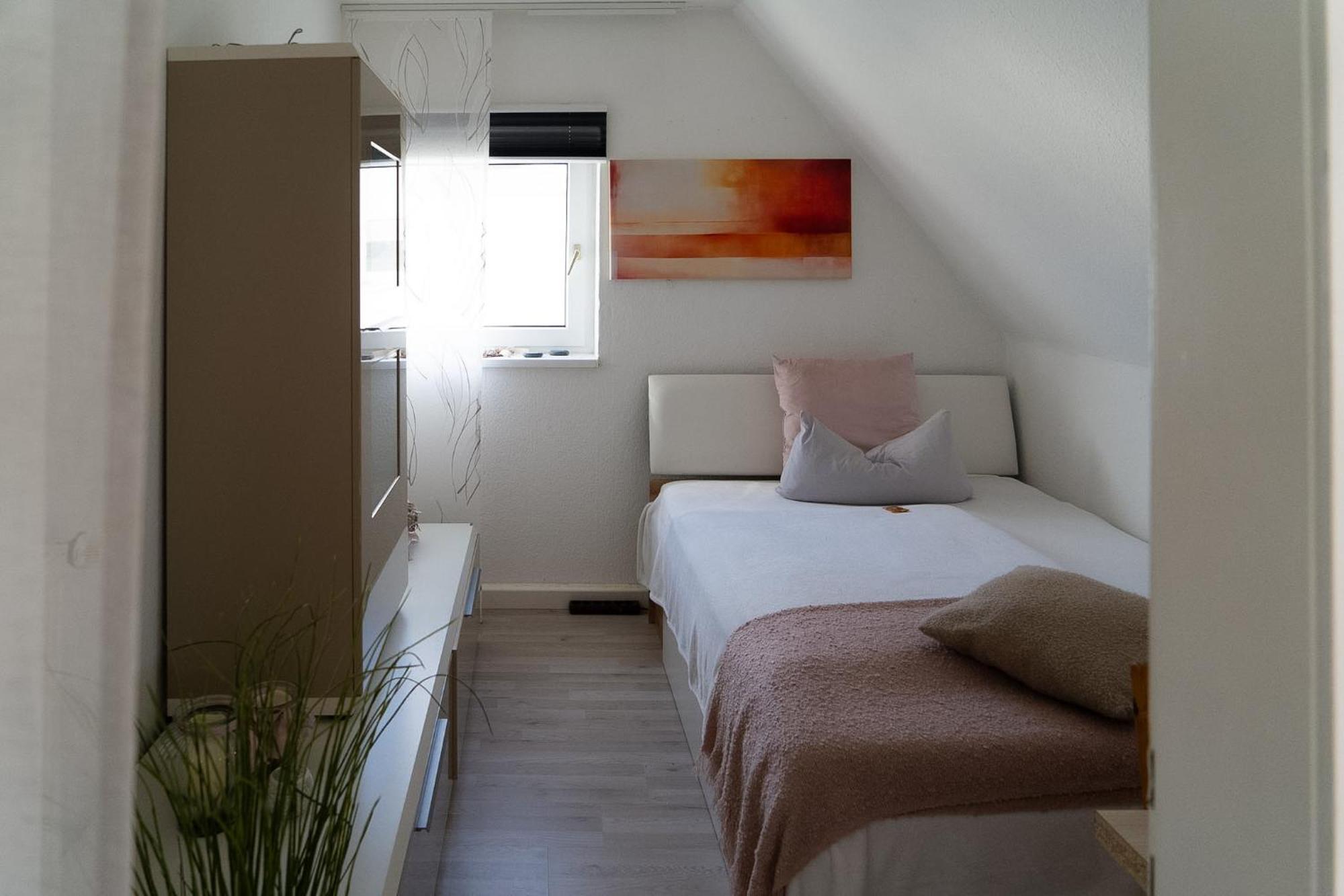 Zentrale Ruhige 3-Zimmer-Wohnung Касел Екстериор снимка